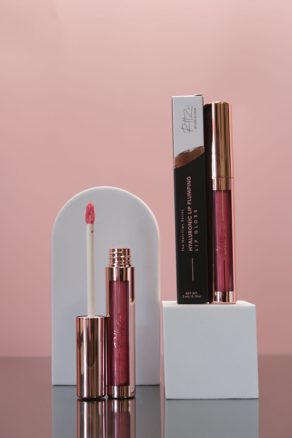 Brillo labial voluminizador con ácido hialurónico, rosa empolvado