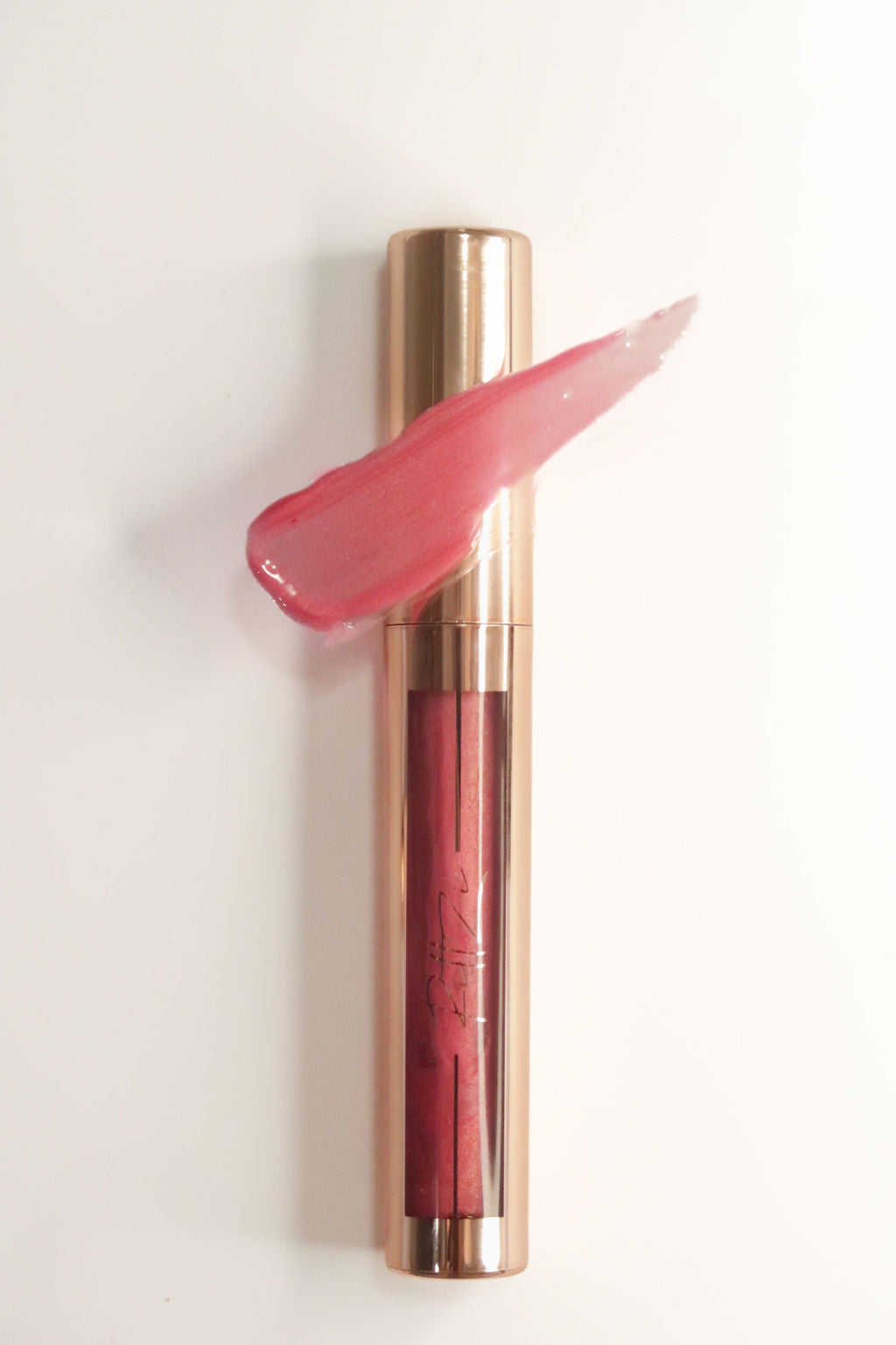 Brillo labial voluminizador con ácido hialurónico, rosa empolvado