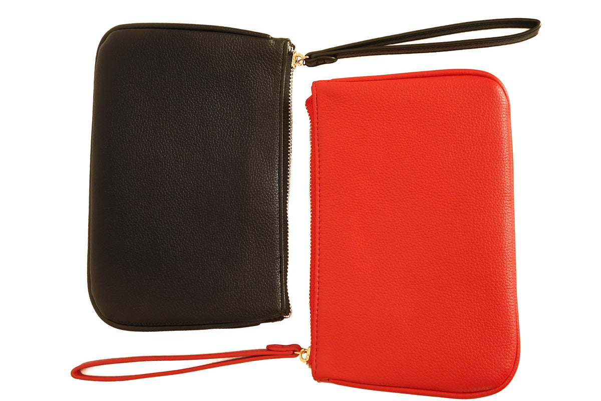 Caia Wristlet